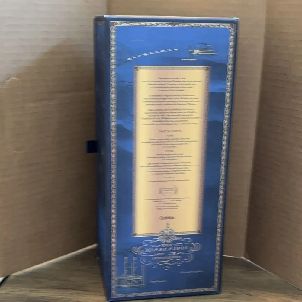 Glenfiddich Age of Discovery Empty Presentation Box 19 Year Bourbon Cask Blue